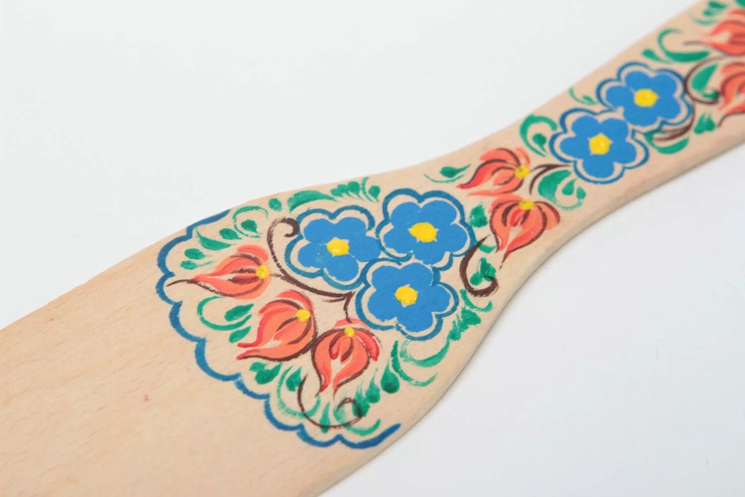 Роспись деревянной лопатки. Лопатка деревянная с росписью. роспись на лопатке кухонной. роспись лопаточек деревянных. разрисование лопатки для кухни.