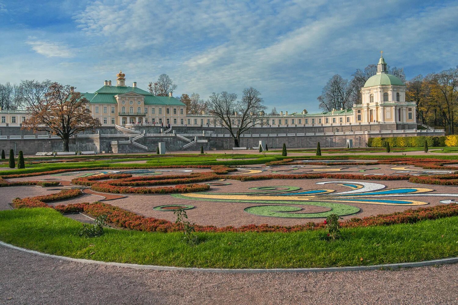 Окрестности ораниенбаума. Ораниенбаум (дворцово-парковый ансамбль). Парковый ансамбль Ораниенбаум. Ломоносов Ораниенбаум дворцы. Большой Меншиковский дворец в Ораниенбауме.