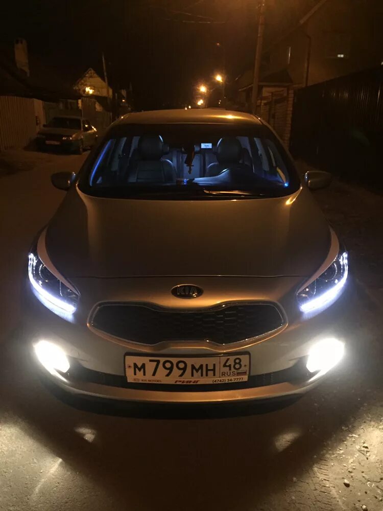 Дхо сид jd. Дневные ходовые Kia Ceed 2. Киа СИД 2014 ДХО. ДХО СИД 2014. Ходовые огни на кия СИД 2007г.