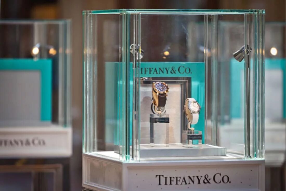 Тиффани адреса. Tiffany and co ГУМ. Бутик Тиффани. Tiffany & co. бутик. ЦУМ Тиффани.