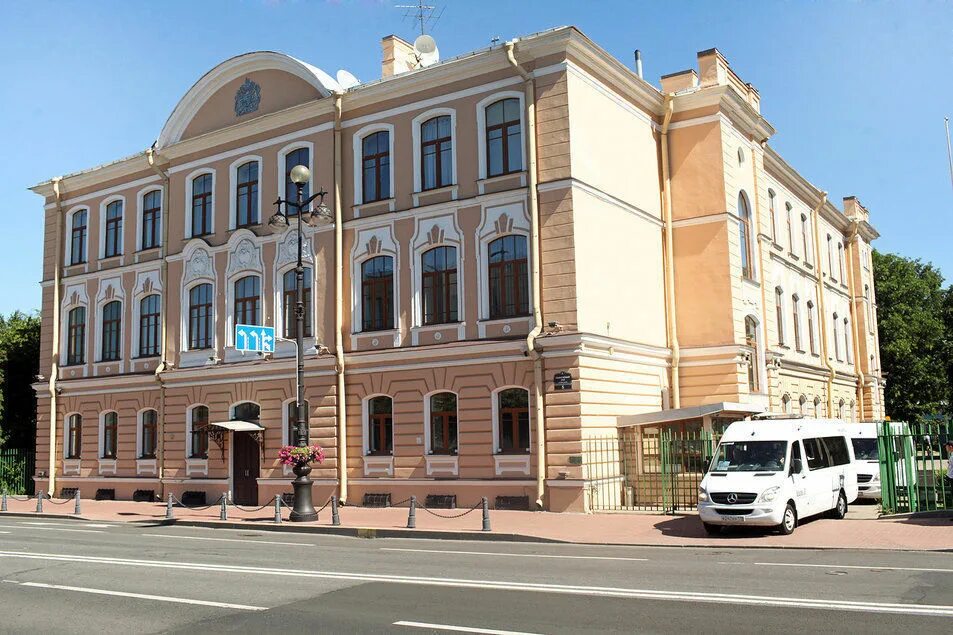 Генеральное консульство Великобритании в Санкт-Петербурге. Посольство Англии в СПБ. Генконсульство США В Санкт-Петербурге. Генконсульство Франции в Петербурге. Посольство екатеринбурга номер телефона