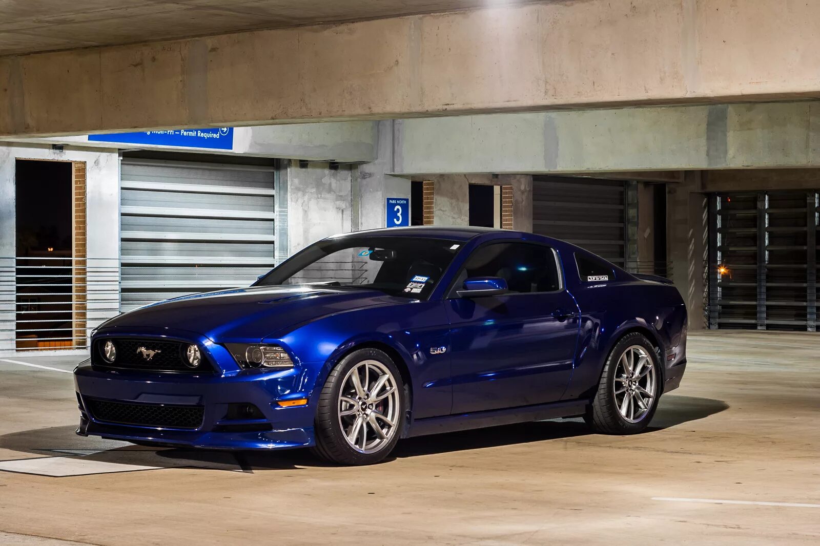 Форд мустанг 5.0. Ford Mustang 2013. Ford Mustang 2013 Blue. Форд Мустанг gt 5.0.