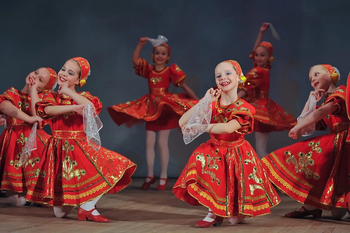 Народные танцы. Народные танцы для детей. Русско народные танцы. Народно-сценический танец.