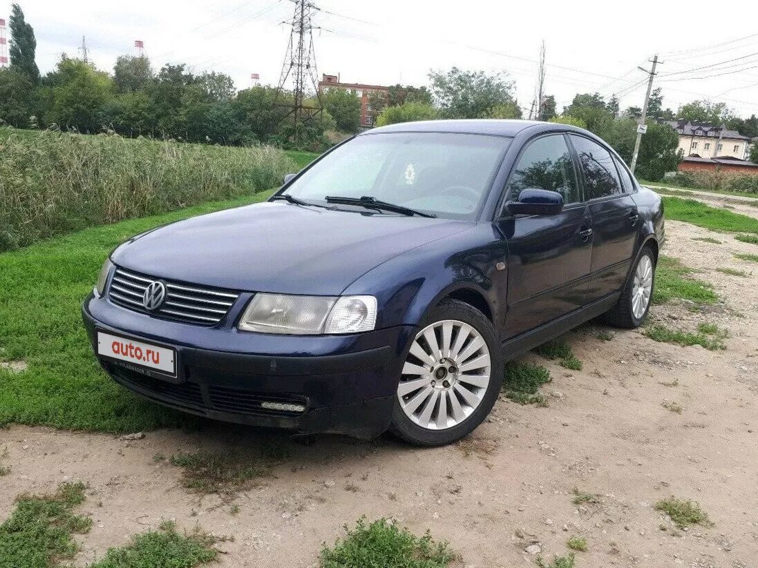 Купить фольксваген пассат б5 в москве. VW Passat b5 1998. Пассат b5 1998. Фольксваген Пассат b5 1998. Фольксваген Пассат 1998 года седан.