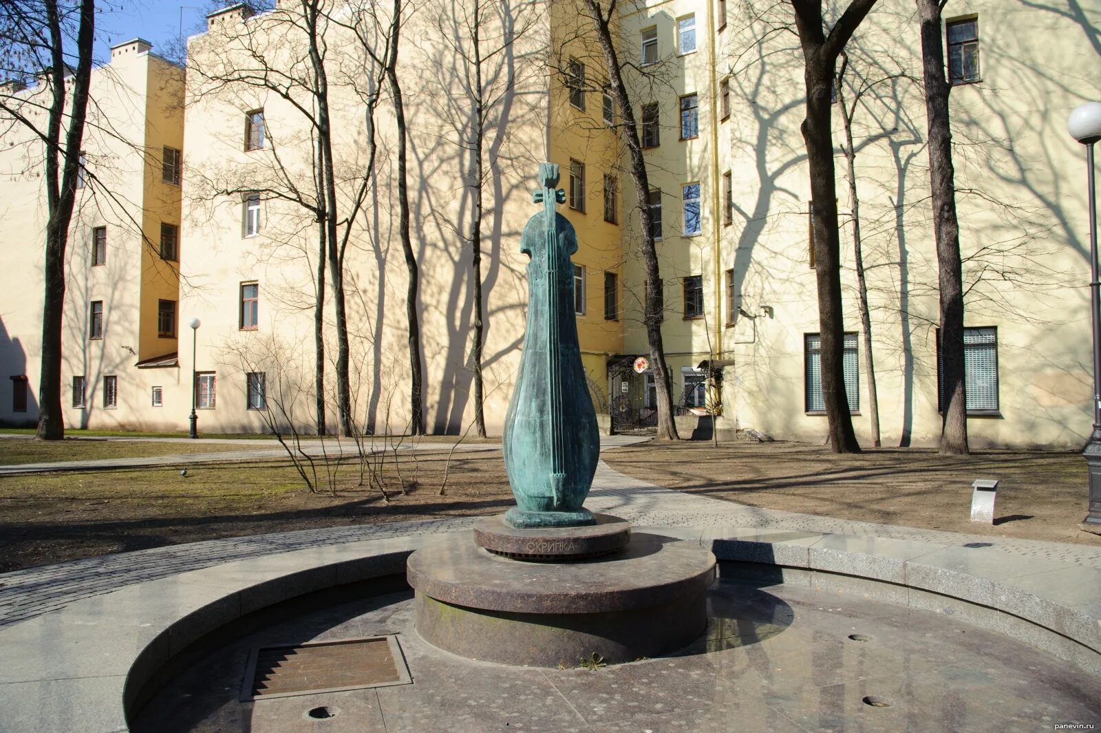 Слышать городской. Сад Андрея Петрова Санкт-Петербург. Сквер Андрея Петрова. Сквер Андрея Петрова СПБ. Сквер Андрея Петрова Каменноостровский.