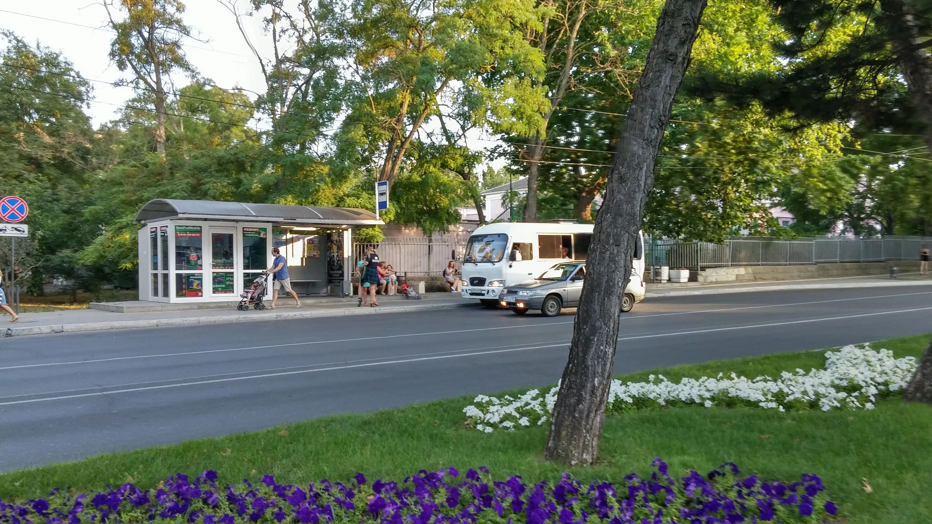 Остановиться в анапе. Анапская остановка. Остановка Анапа. Автобусные остановки в Анапе. Автобусная остановка АНПА.