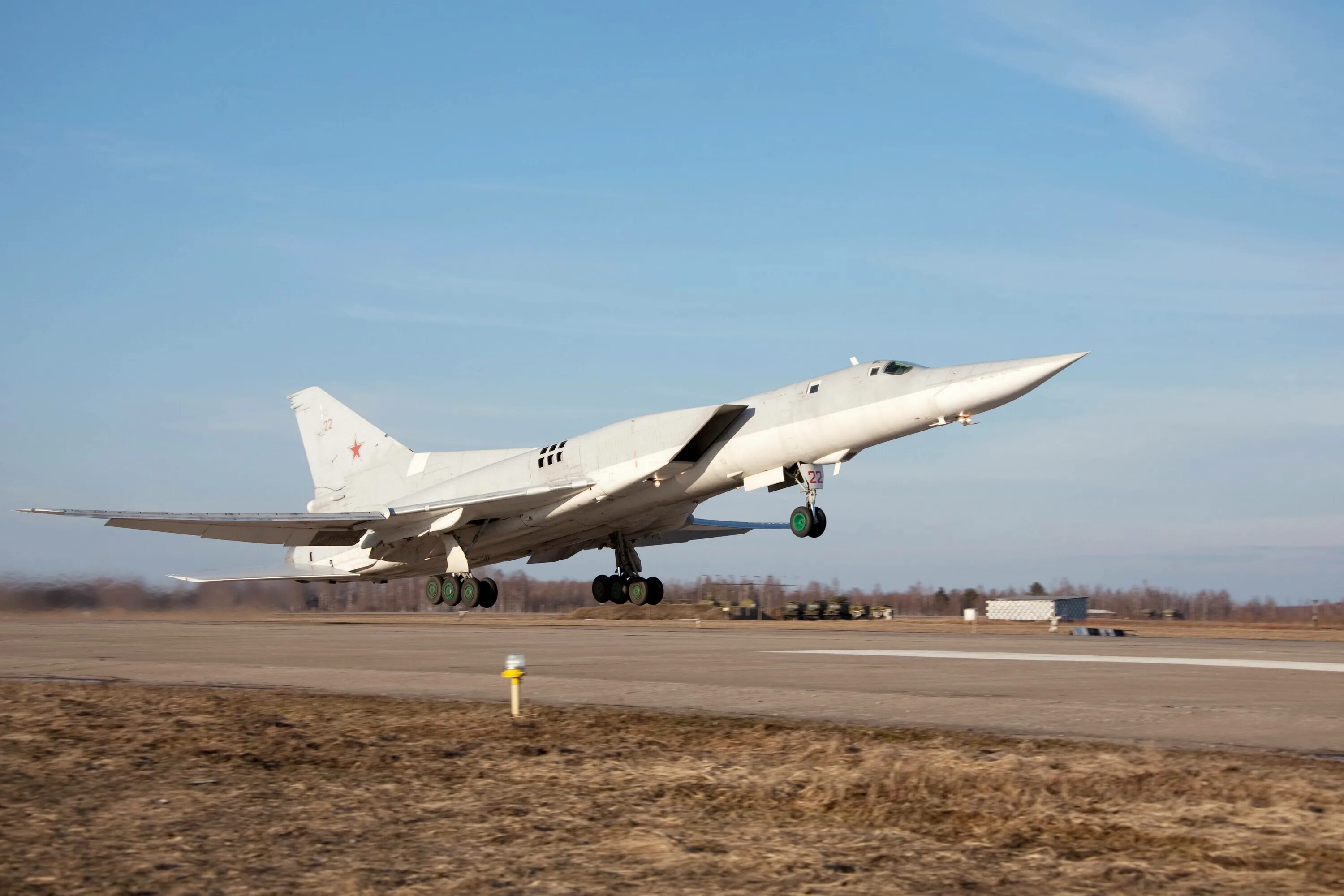 Ту-22м3. Ту-22м3 сверхзвуковой самолёт. Бомбардировщик ту-22м3. Сверхзвуковой бомбардировщик ту-22м3.