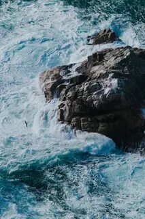 Wave crashed
