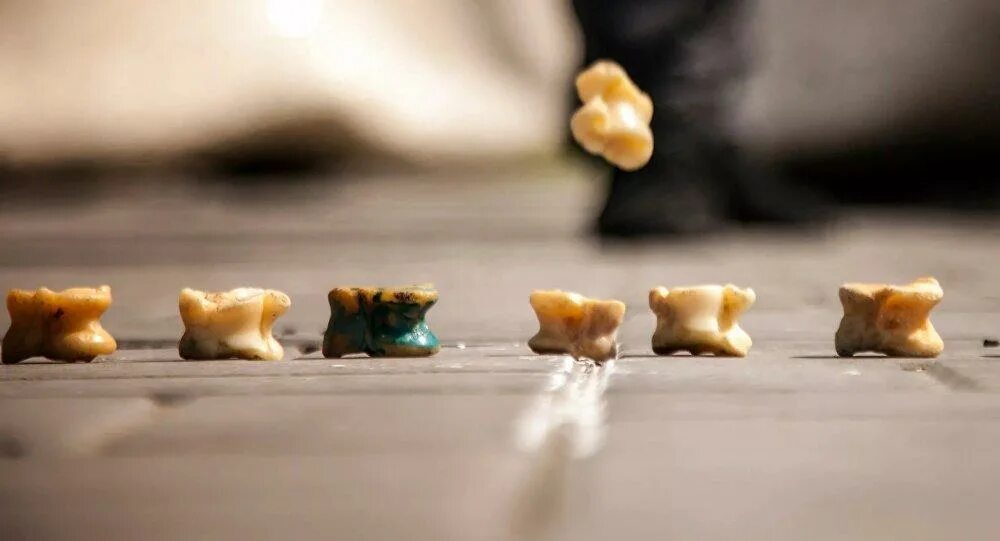 Игра в бабки. Базовые правила. Старинная игротека Петра Ершова Дзен