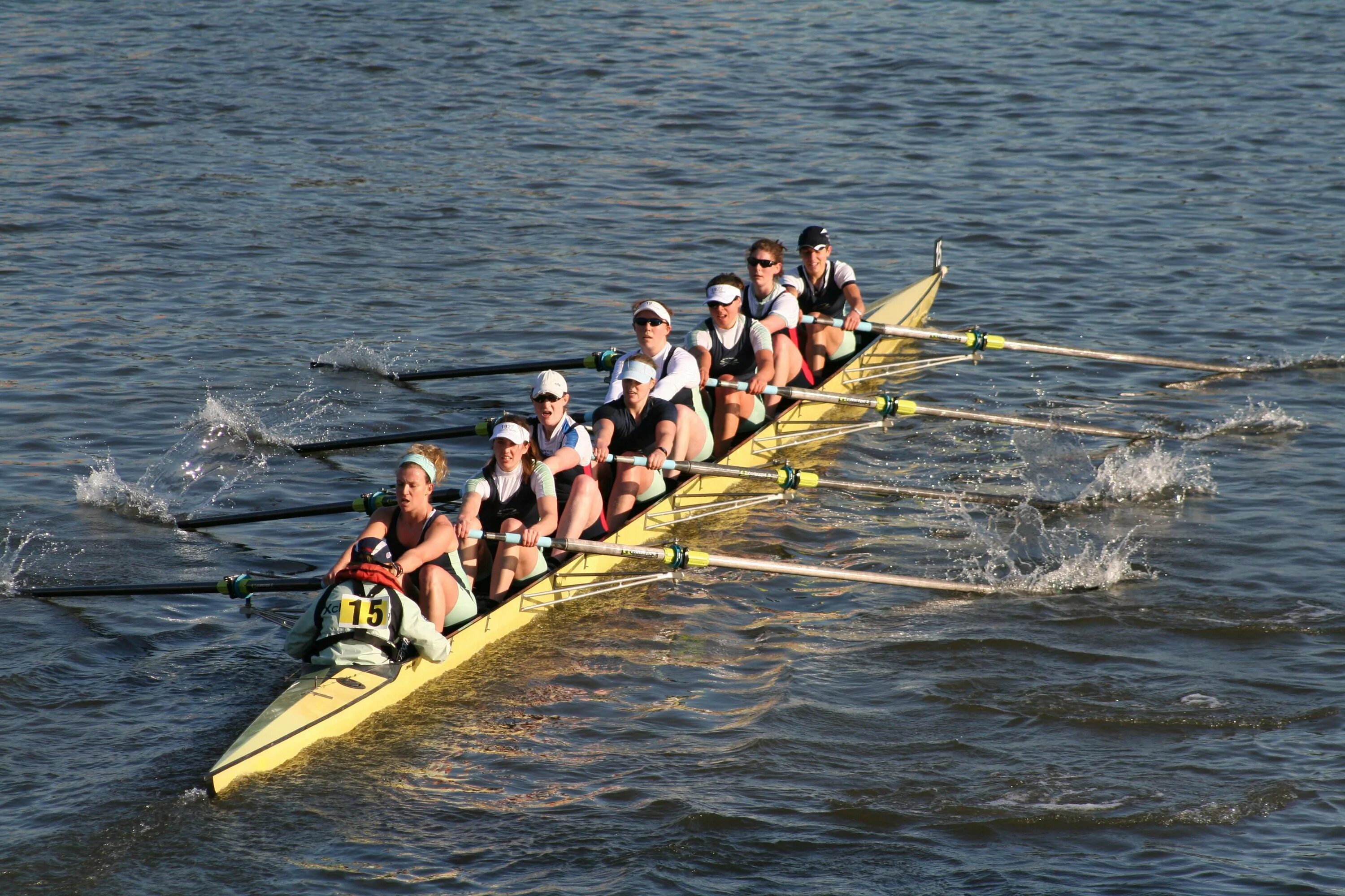 Лодки индейцев северной америки. Прогулка на лодке. Прикольные байдарки. Сколько человек в лодке. Сколько человек в лодке.