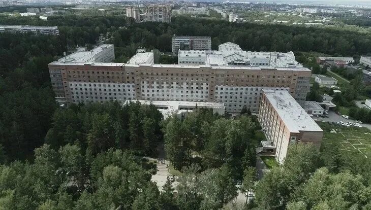 Первая областная больница екатеринбург. Областной медгородок. Областной медгородок. Тольятти медгородок 5 корпус. 5 городская больница тольятти.