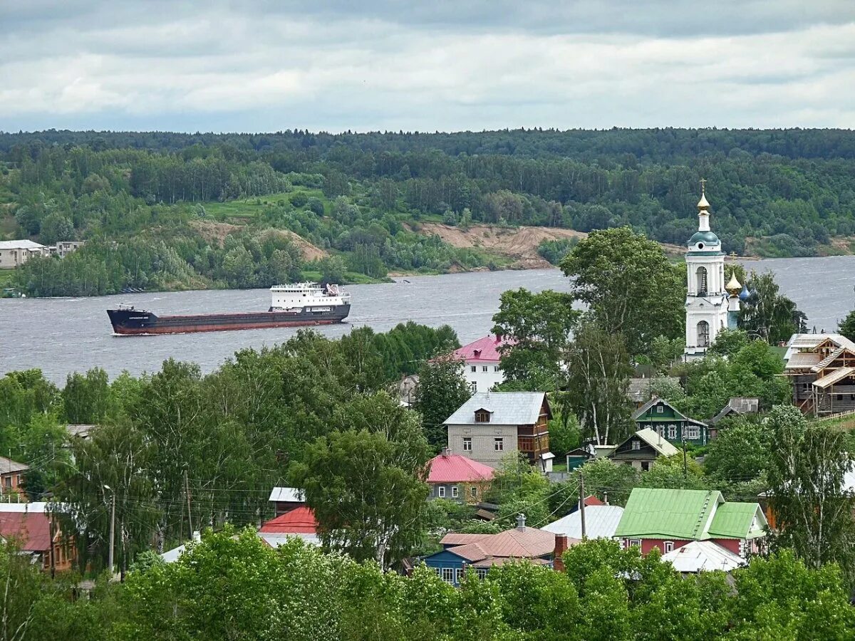 Плес прогулки по волге. Кинешма волга. плес кинешма. кинешма города на волге.