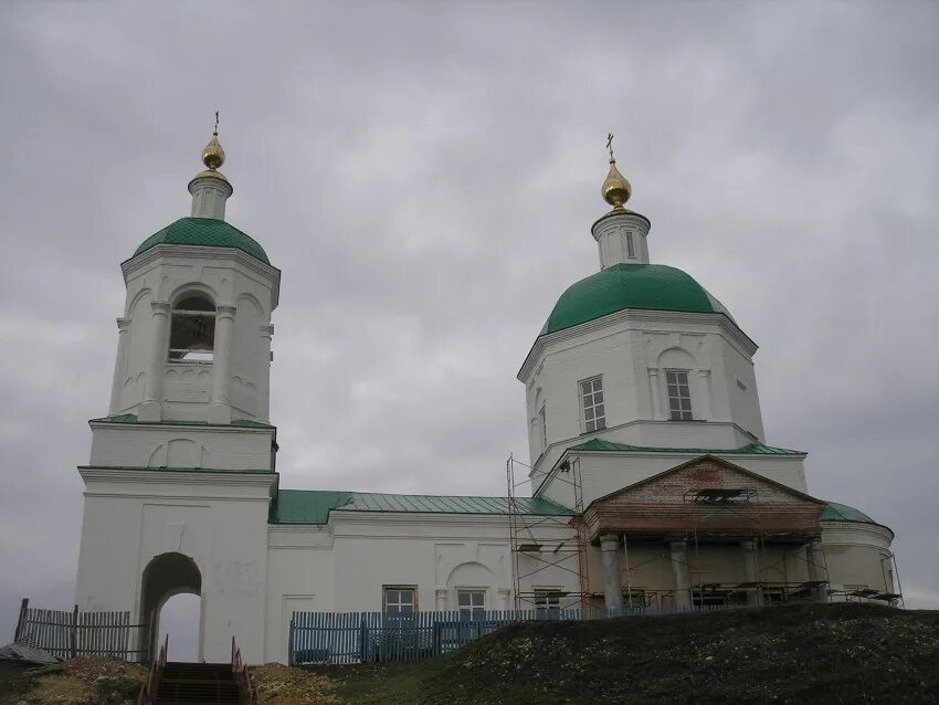 Погода в михайловке саратовский район саратовская область. Храм Архангела Михаила с Михайловка Саратовская область. Церковь Михаила Архангела в Саратовской области. Церковь Михаила Архангела в с. Михайловка. Храм в Михайловке Саратовской области.