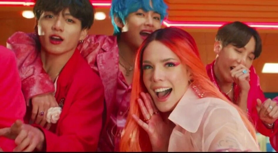 Ай лав ю. Бой виз лав бтс обложка. Halsey bts. Ай виз лов. Ай виз лов.