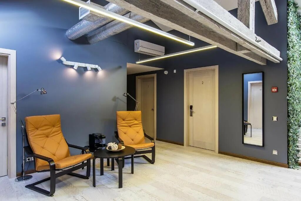 Досуг москва апартаменты. Central hotel москва. Отель central ереван. Отель astrus. Grand central dubai 4*.