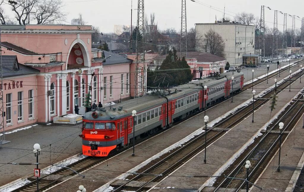 ЖД станция Батайск. Станция Батайск железная дорога. Станция Батайск СКЖД. Ж.Д. вокзал Батайск. Ржд батайск телефон