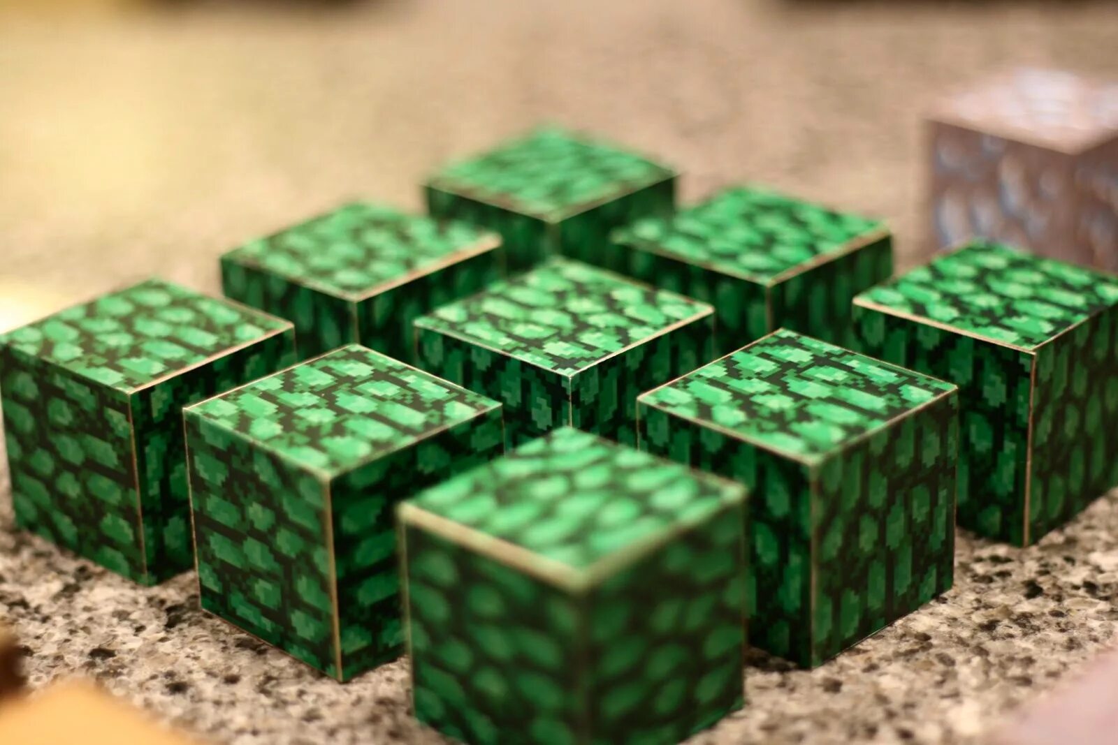 Minecraft blocks. Майнкрафт блоки. Квадратные блоки из МАЙНКРАФТА. Блок листвы майнкрафт. Реалистичные блоки майнкрафт.