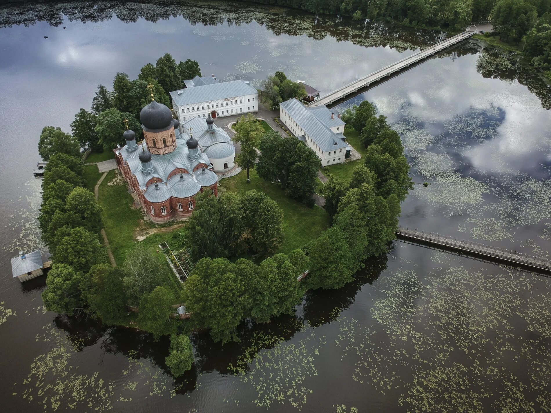 Покров введенская островная пустынь. Свято-Введенский островной монастырь. Островной Введенский монастырь Покров. Свято-Введенский монастырь Владимирская область. Введенская островная пустынь Владимирская область.