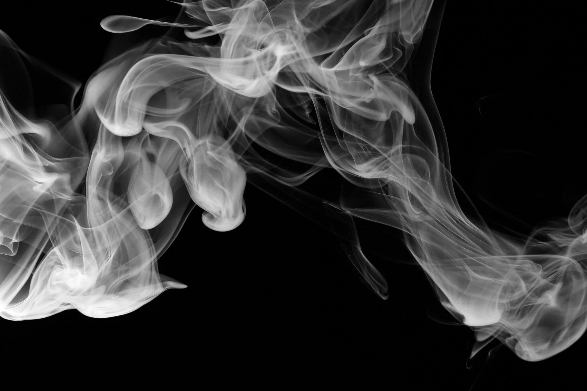 Black smoke. Фон дым. Дым от кальяна на черном фоне. Дым на черном фоне. Дым фото.