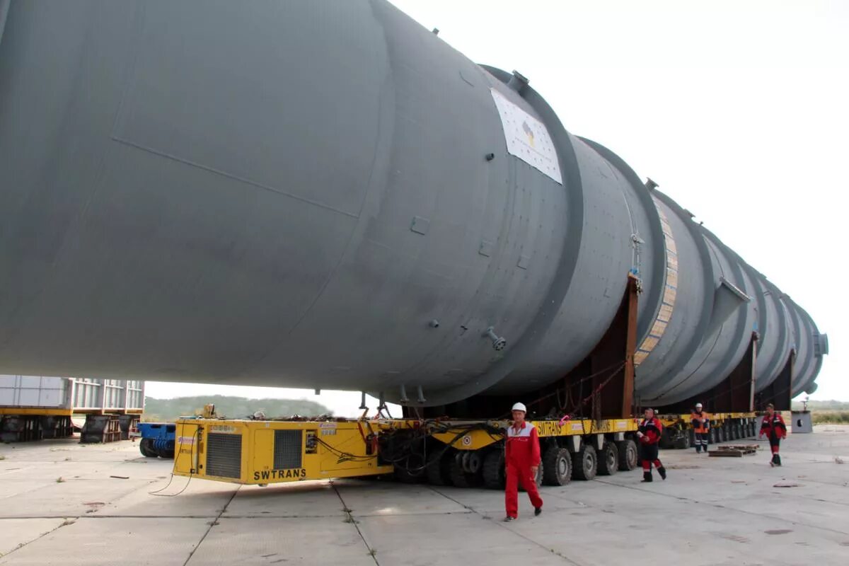2 000 тонн. Hoa phat group. Трал негабарит 80 тонн. 400 тонн. Реактор нпз.