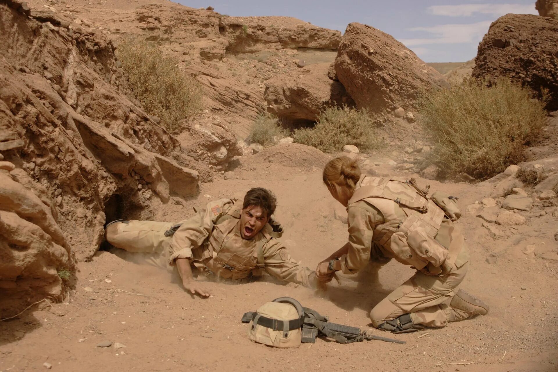 у холмов есть глаза фильм 2006. фильм у холма есть глаза. у холмов есть глаза 2006 постер. у холмов есть глаза 2 фильм 2007. даниэлла алонсо у холмов есть глаза 2.