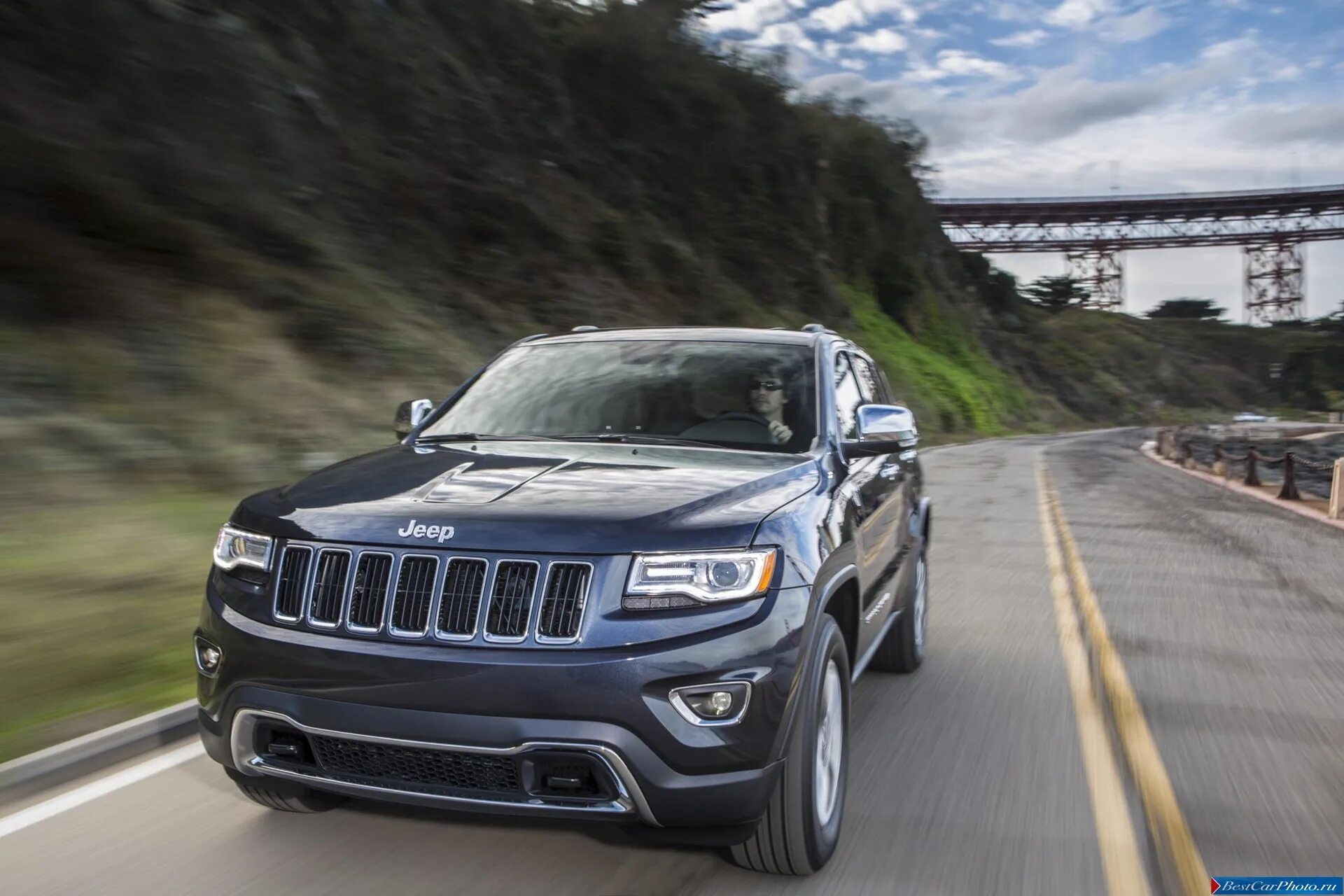 Отзывы о джип чероки 2014 года. Максимальная скорость jeep grand cherokee. Jeep grand cherokee 2014 черный. Гранд чероки 2014 г. Jeep cherokee 2014 limited.