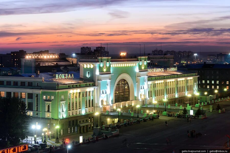 Ночной новосибирск. Новосибирск фото. Ночной центр новосибирска. Главная достопримечательность новосибирска. Включи в городе новосибирске.