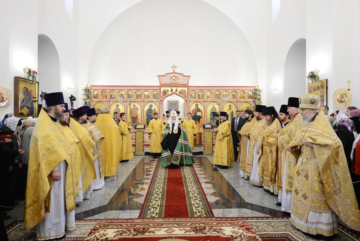 Храм усекновения братеево расписание богослужений. Храм усекновения главы иоанна предтечи в братеево. Храм усекновения главы иоанна предтечи в братеево настоятель. Духовенство храма иоанна предтечи в братеево москва. Храм усекновения братеево расписание богослужений.