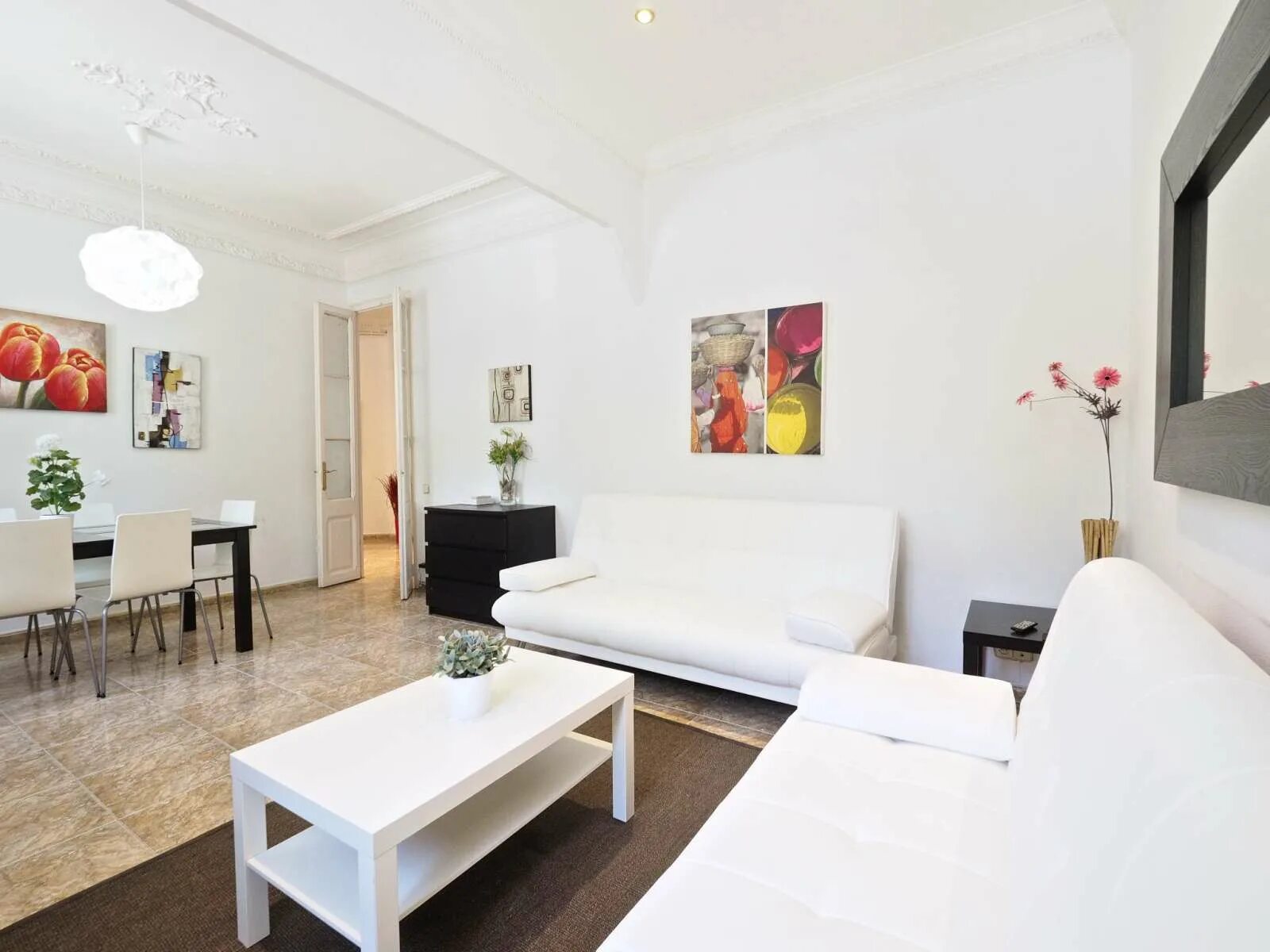 Апартаменты испания у моря. Апартаменты с видом на море испания. Типичная испанская квартира. Жилье в испании rent. Типичная испанская квартира.