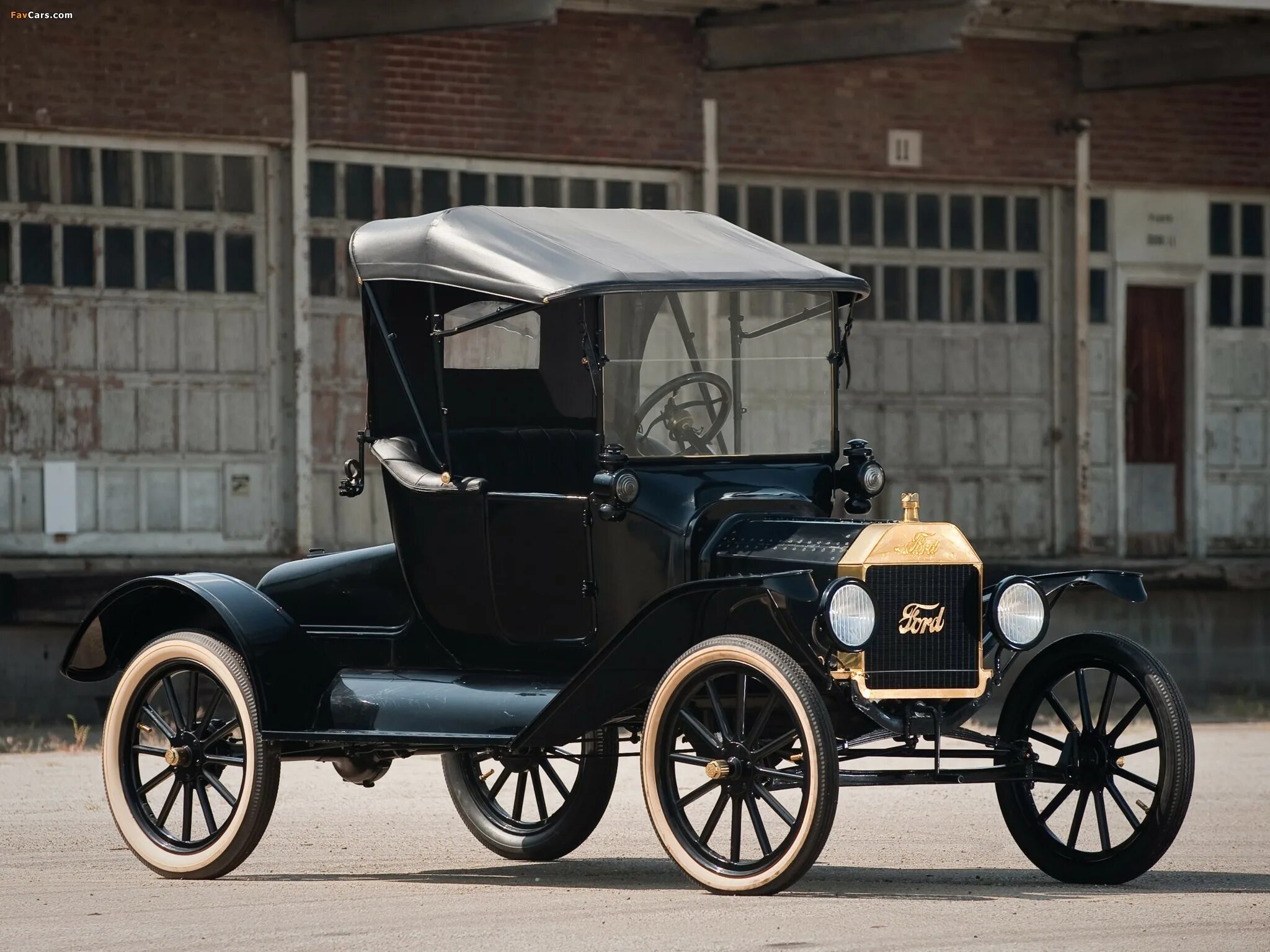 Предложение первый автомобиль. Ford t 1915. Ford model t. Ford model s 1903.