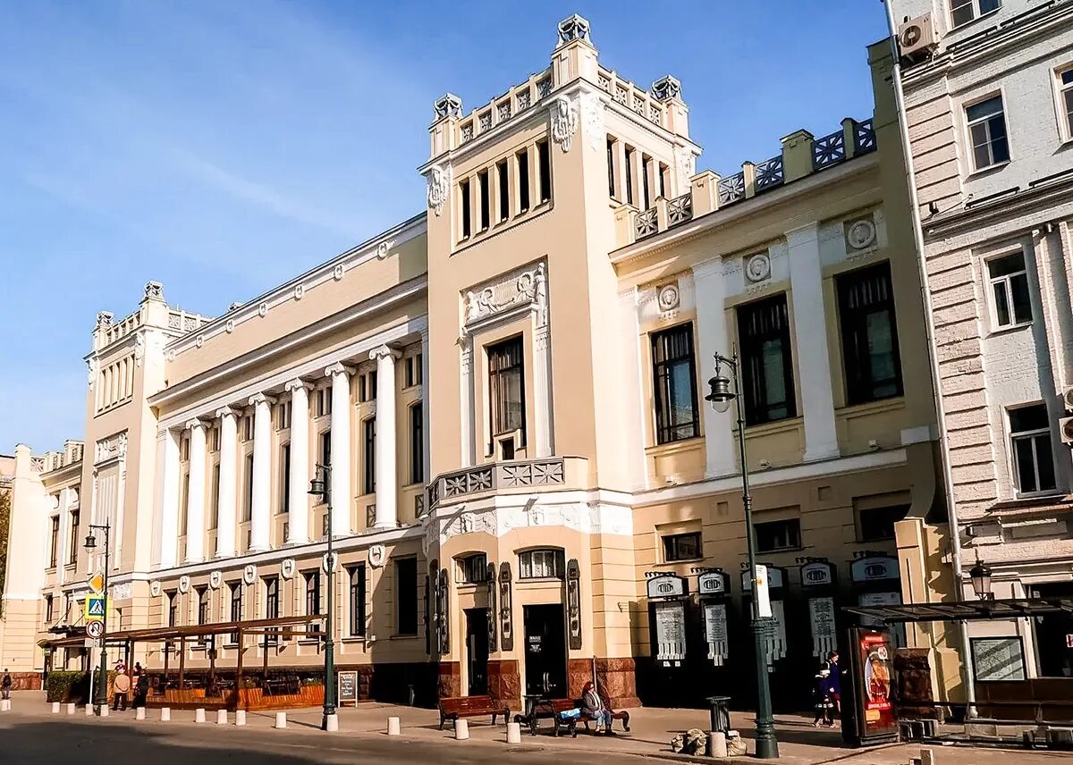 Государственный театр ленком. Театр Ленинского Комсомола Москва. Московский государственный театр «Ленком». Московский государственный театр Ленком марка Захарова, Москва. Театр Ленком марка Захарова.