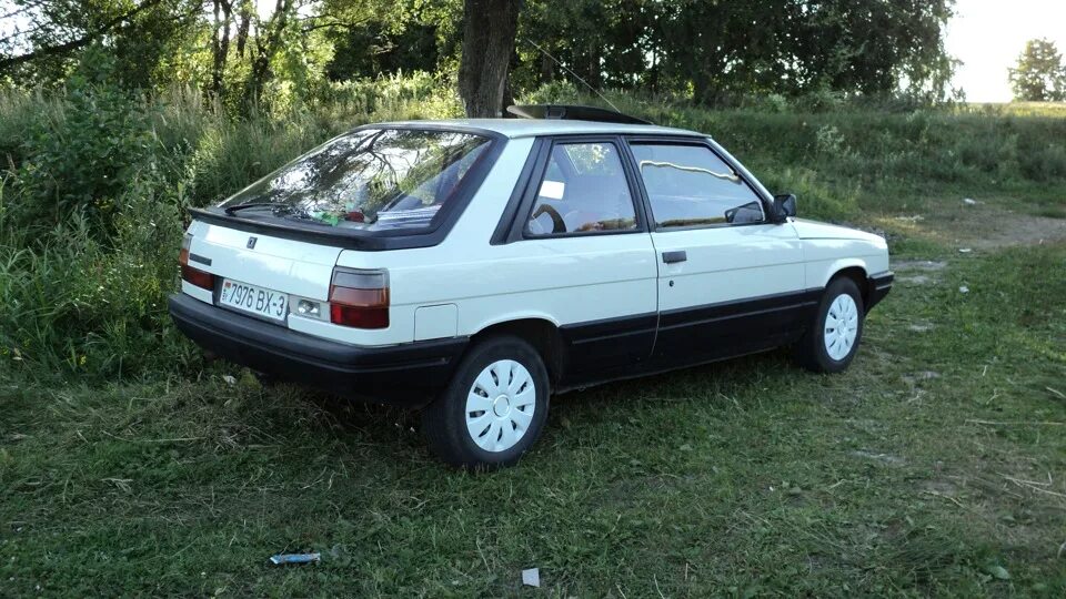 Reno 11f. Рено 11 дизель. Renault 11 3 Door. Renault 11 1989 год. Рено 11 3х дверная.
