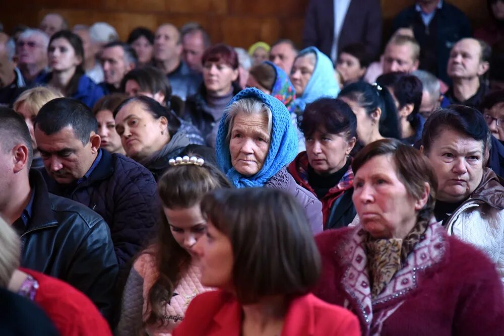 Новости днр в контакте сегодня. Село Дмитровка ДНР. Дмитровка шахтерский район. Село Дмитровка шахтерский район. Пушилин Новоазовск ЦРБ.