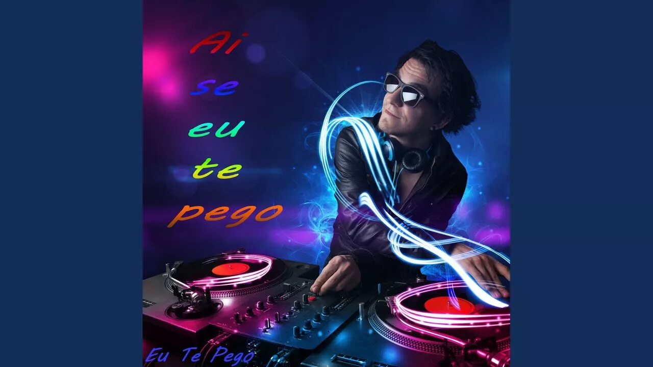 Музыка диджей диско. Диджей свет слушать. dj playing. dj playing music.