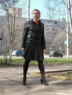 Парни в юбках