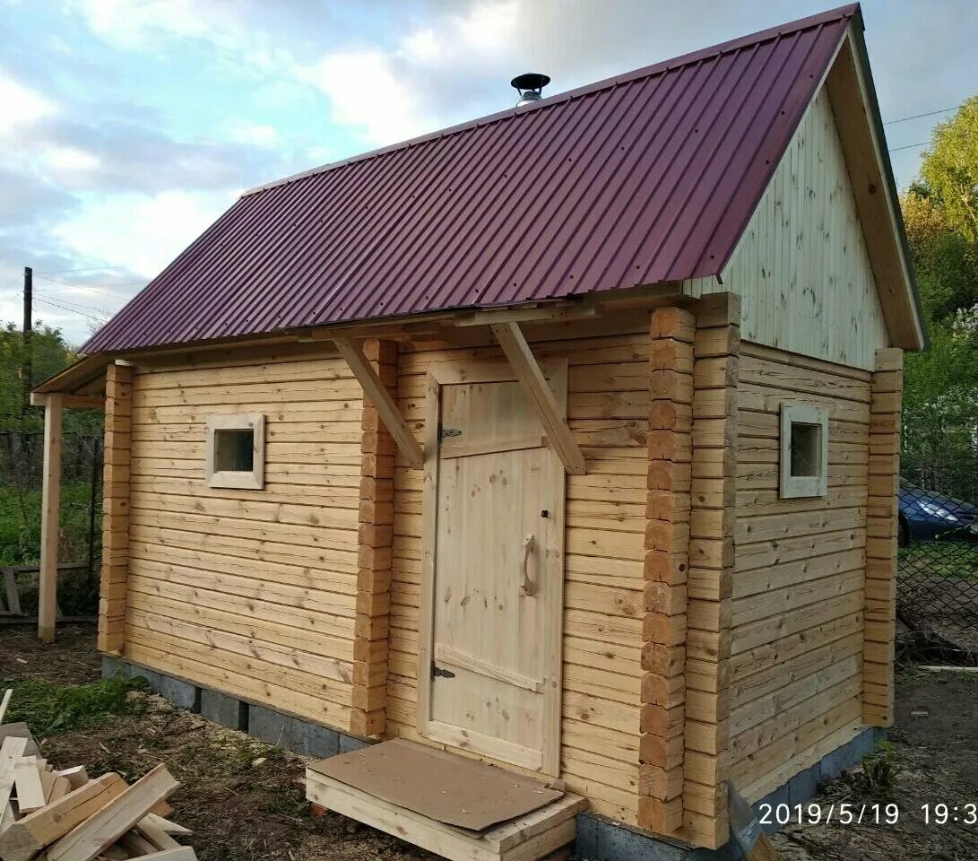Бани 52 нижний новгород. Баня с высокой двухскатной крышей. двухскатная не высокая крыша на баню 6×3. мастер баня 52 нижний новгород.