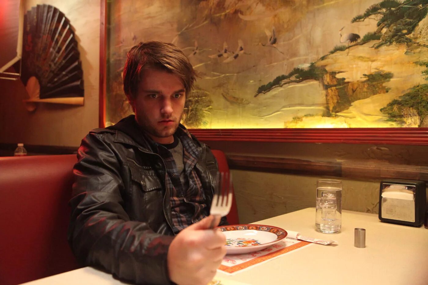 The end john. John dies at the end, 2012. Чейз Уильямсон. Джейсон Парджин. 2012 Фильм финал.