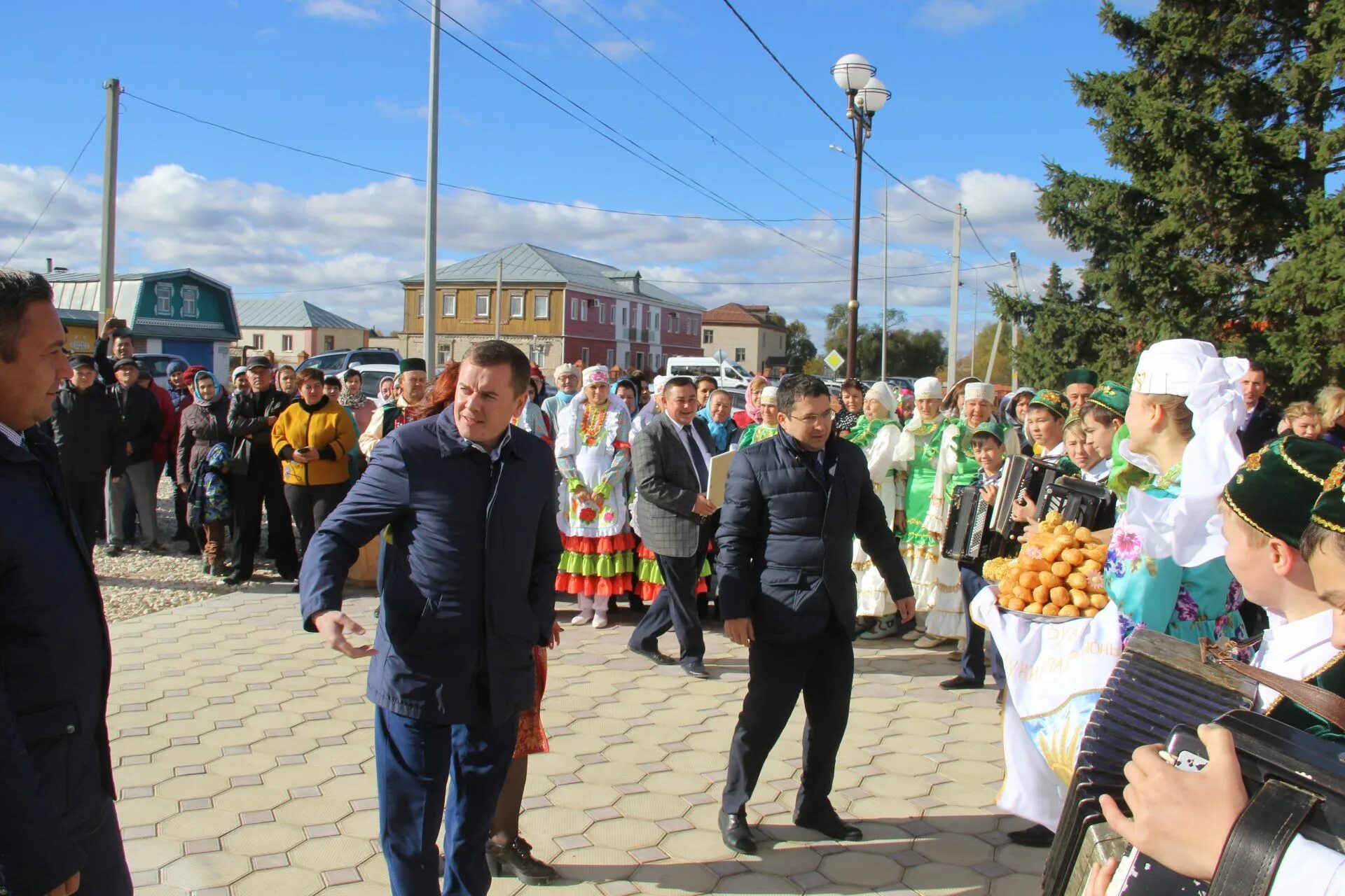 Старый студенец буинский. Старый Студенец Буинский район. Деревня старый Студенец Буинский район. Буинский район Студенец Хайруллин Гульгена. Быуинскт старый Студенец.