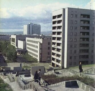Мурманску 80