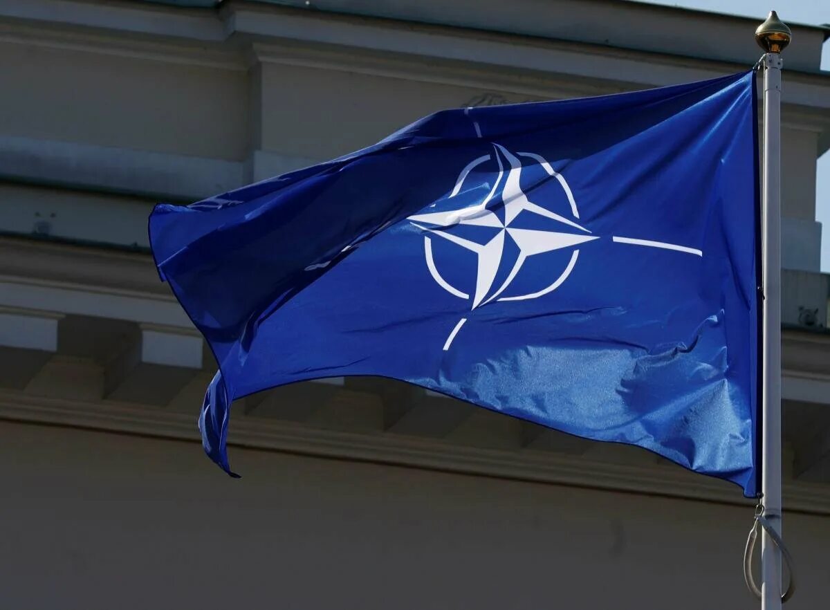 Джоанэ НАТО. Финляндия в НАТО. Флаг НАТО. Украина НАТО.