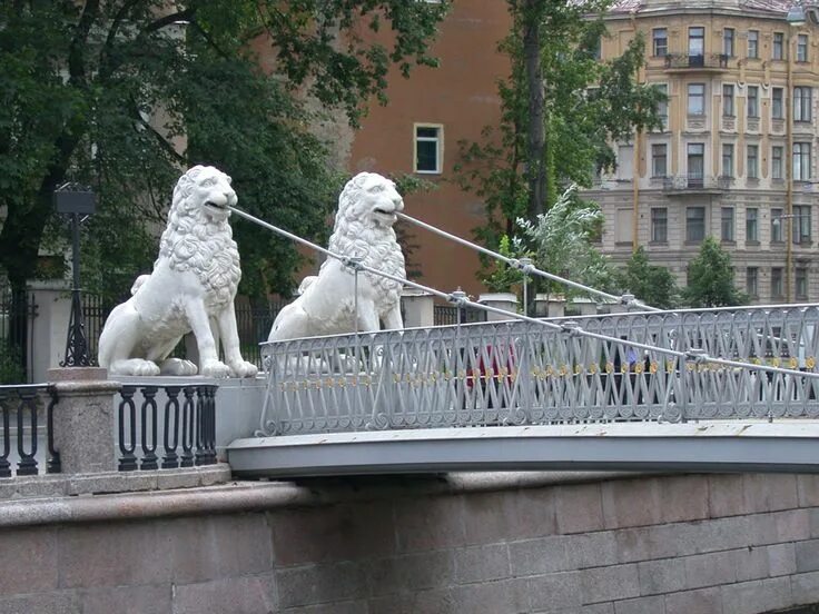 Львиный мост в Санкт-Петербурге