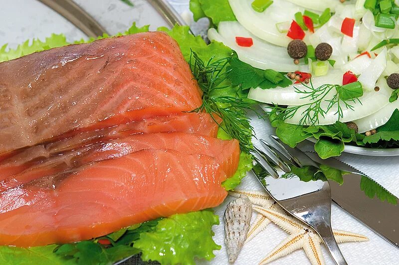 красная рыба.