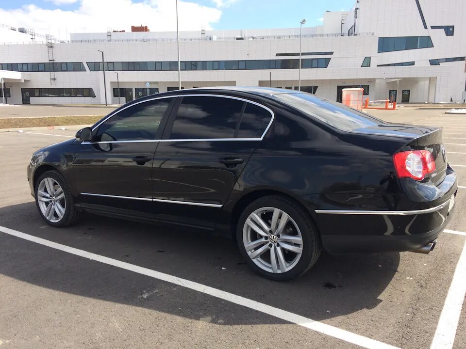 Купить пассат б6 москва. VW Passat b6 r17. Фольксваген Пассат б6 седан. Фольксваген Пассат б6 черный. Фольксваген Пассат б6 седан черный.