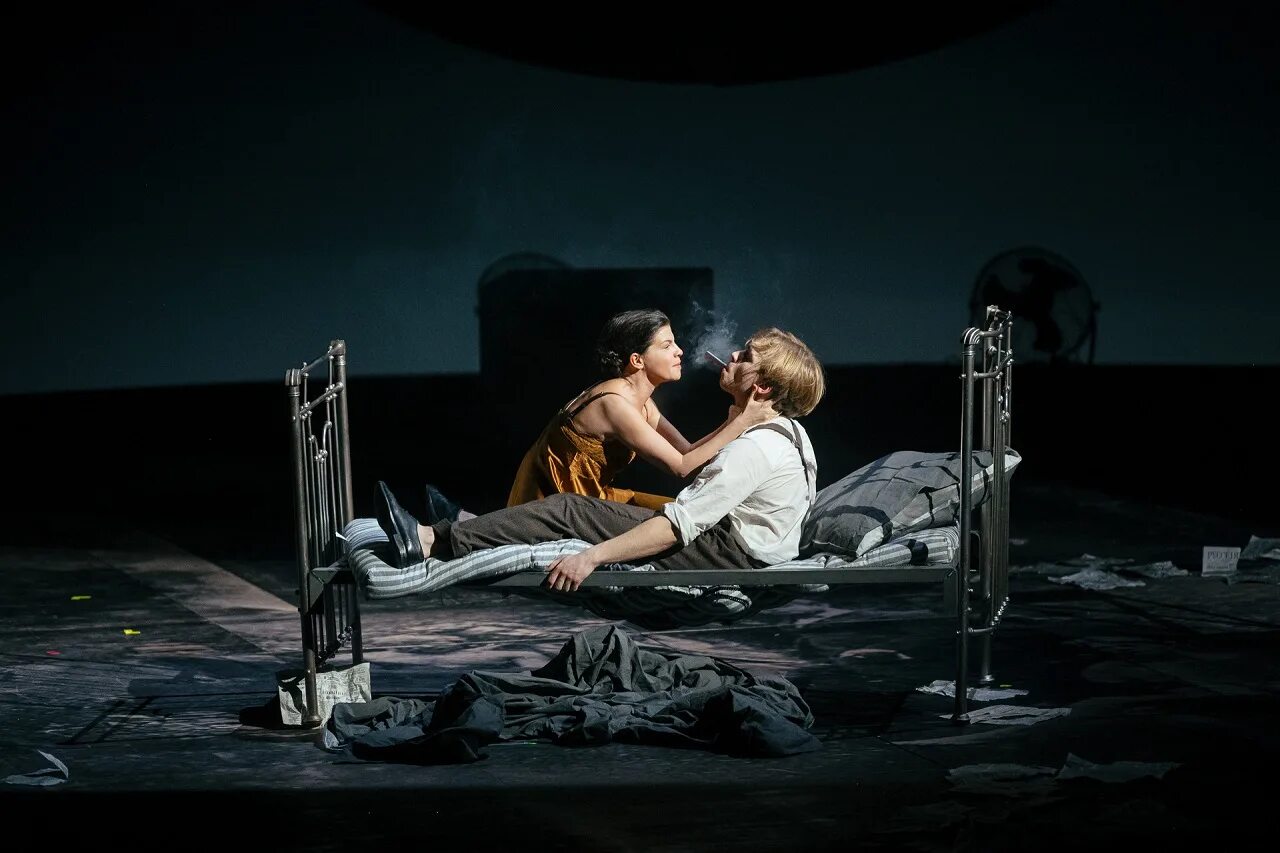 Стриженова спектакль есенин. Мария андреева мхт. Екатерина стриженова мхат женщины есенина. Мхат им горького женщины есенина. Женщины есенина мхат горького.