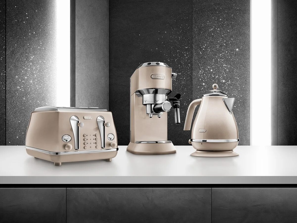 Delonghi dedica arte. Кофемашина Delonghi ec785. Delonghi EC 785. Delonghi EC 685 И ec785. De'Longhi 685 бежевая.