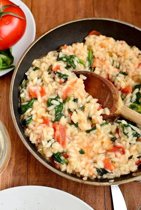 Ризотто. Рис Risotto. Ризотто Медитерранео. Ризотто с помидорами. Рис на ужин рецепты