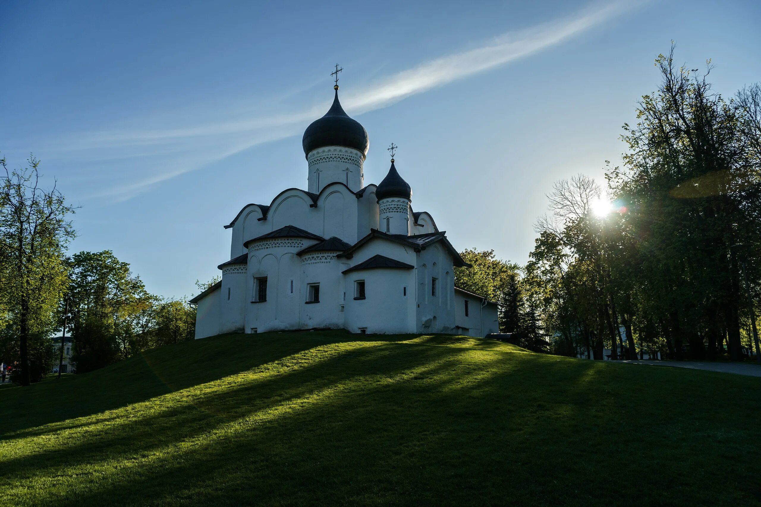 алексеев псковский кремль. плакат псков. моя история псков. пивной тур. псков поехать.