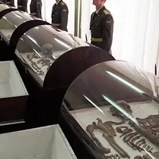 Романовы похоронены