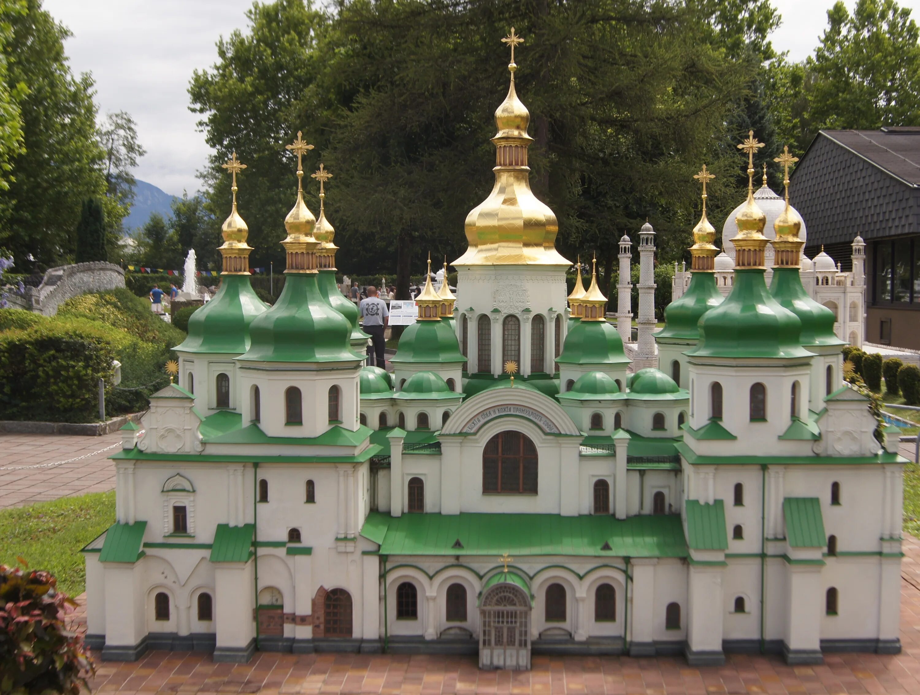 Православные софийские соборы. Софийский храм в Киеве 1037 г.