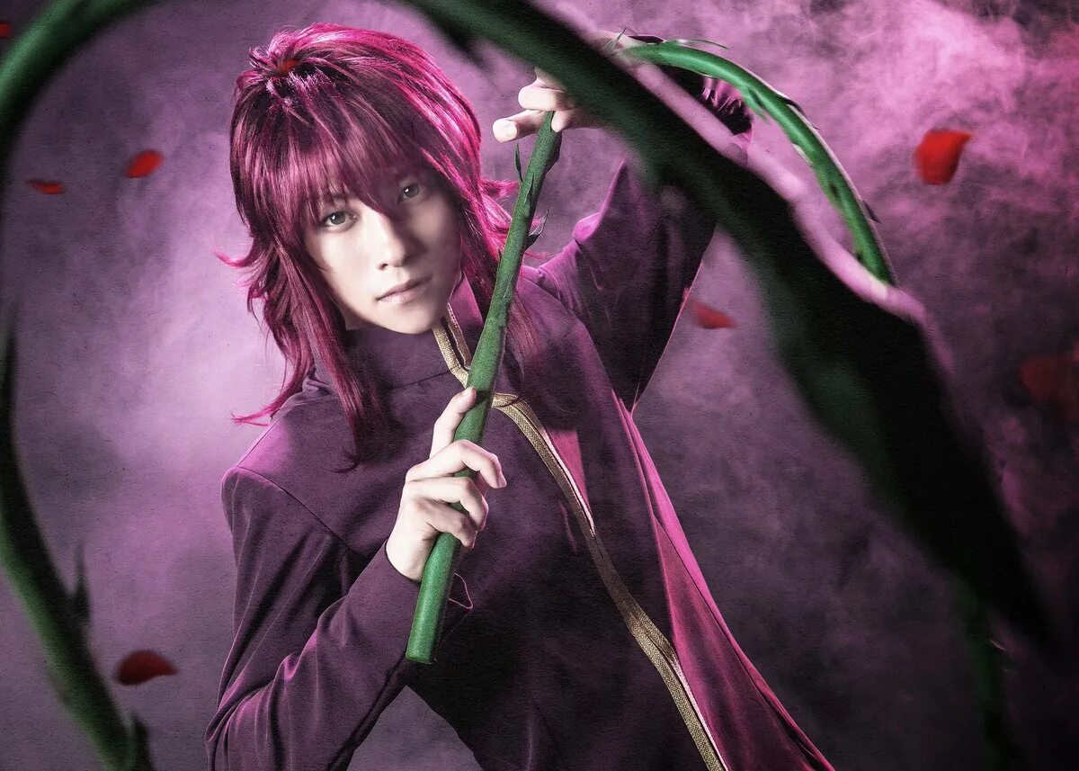 Yu yu flowers. Yu Yu Hakusho Live Action. Хироки. Yu Yu Hakusho Hiei Cosplay.